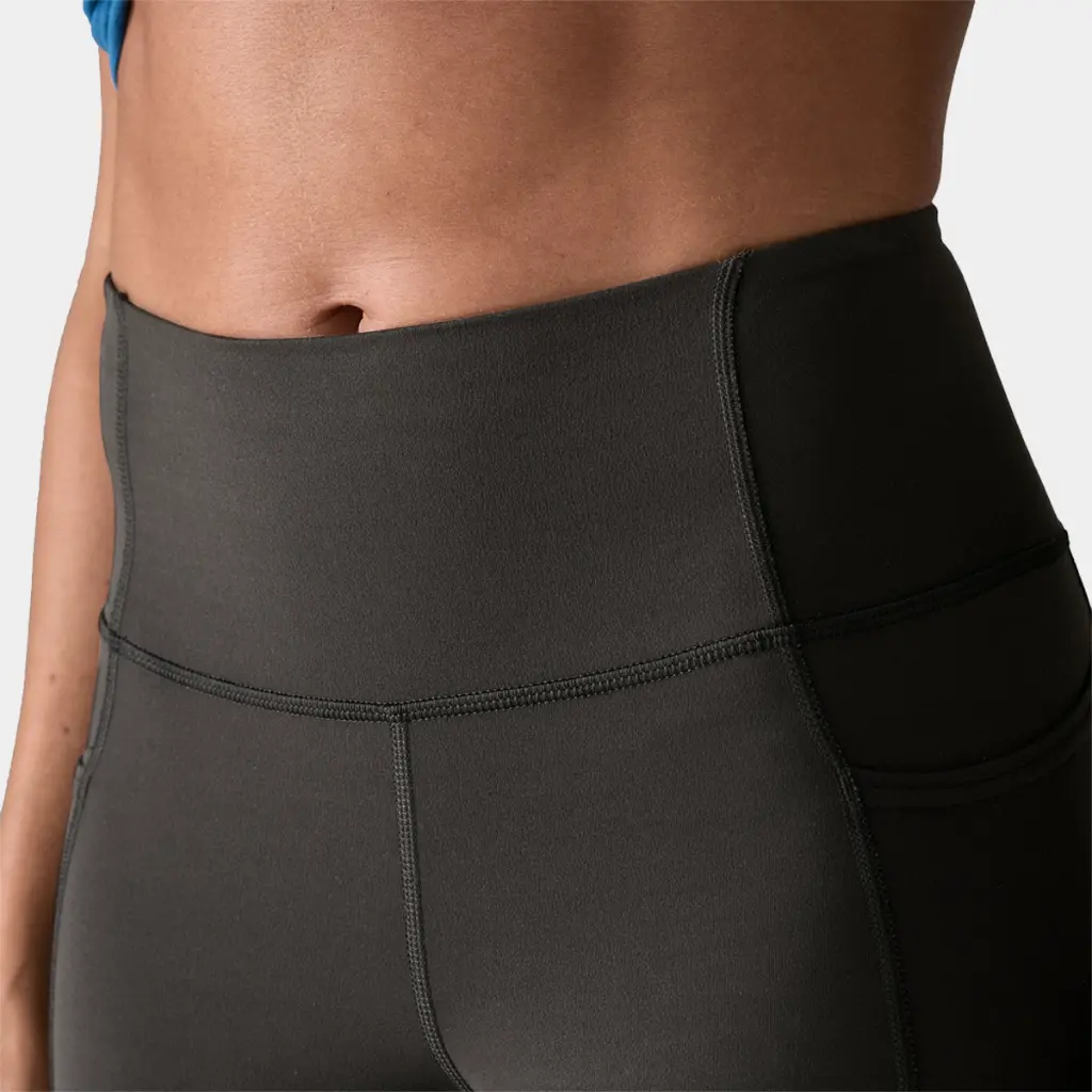 Maipo Shorts 8" Women Black