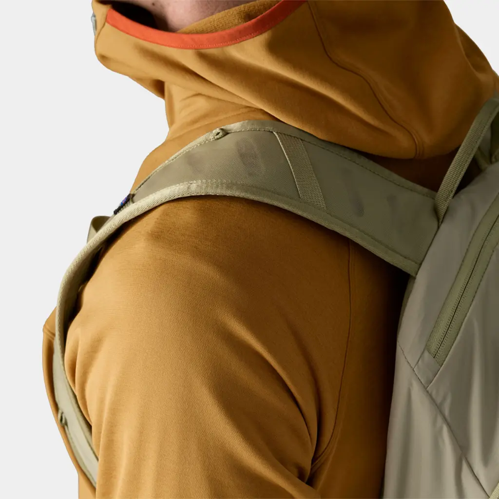 R1 Ultralight Hoody Bobcat Brown