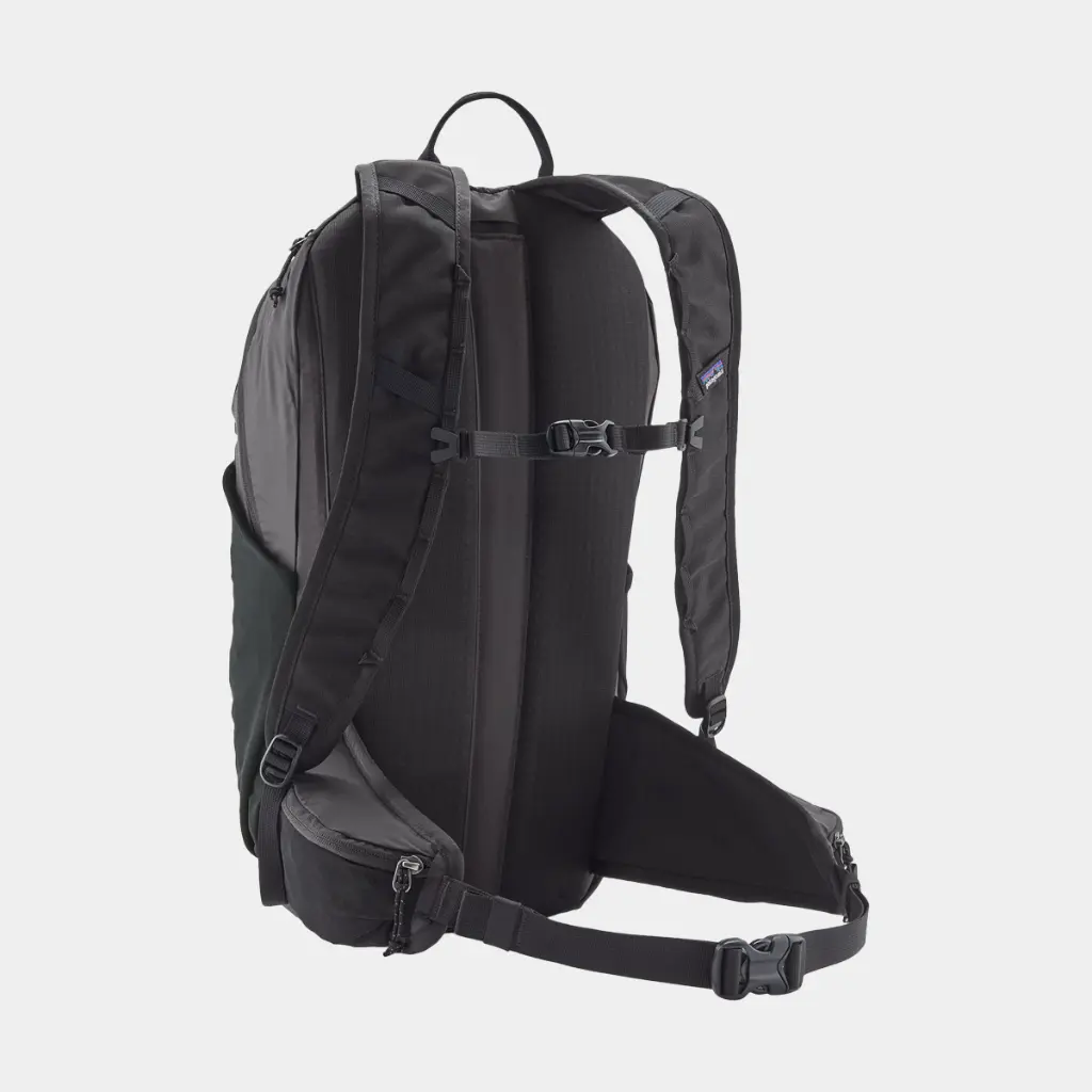 Terravia Pack 22L Black