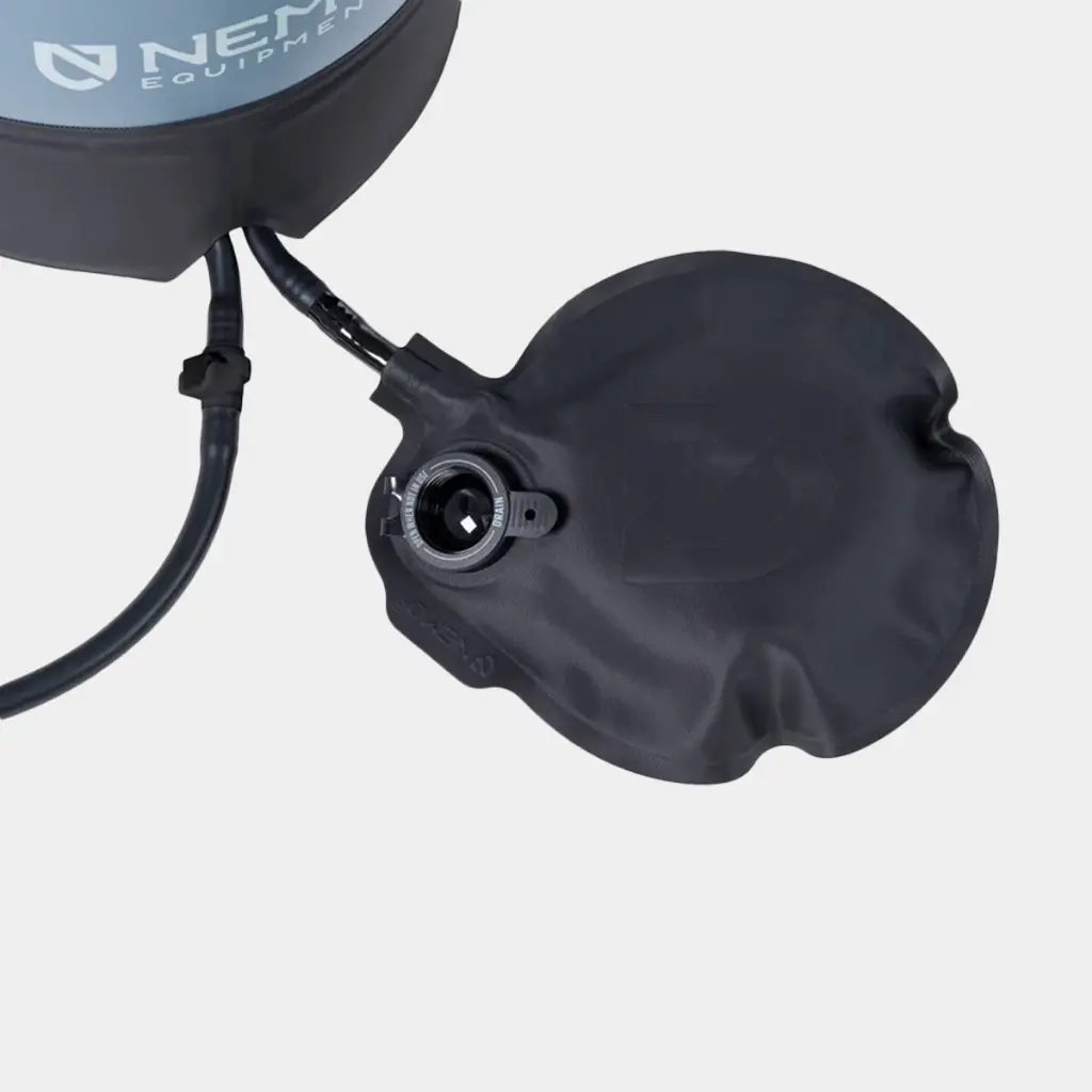 Helio Pressure Shower Fortress / Black