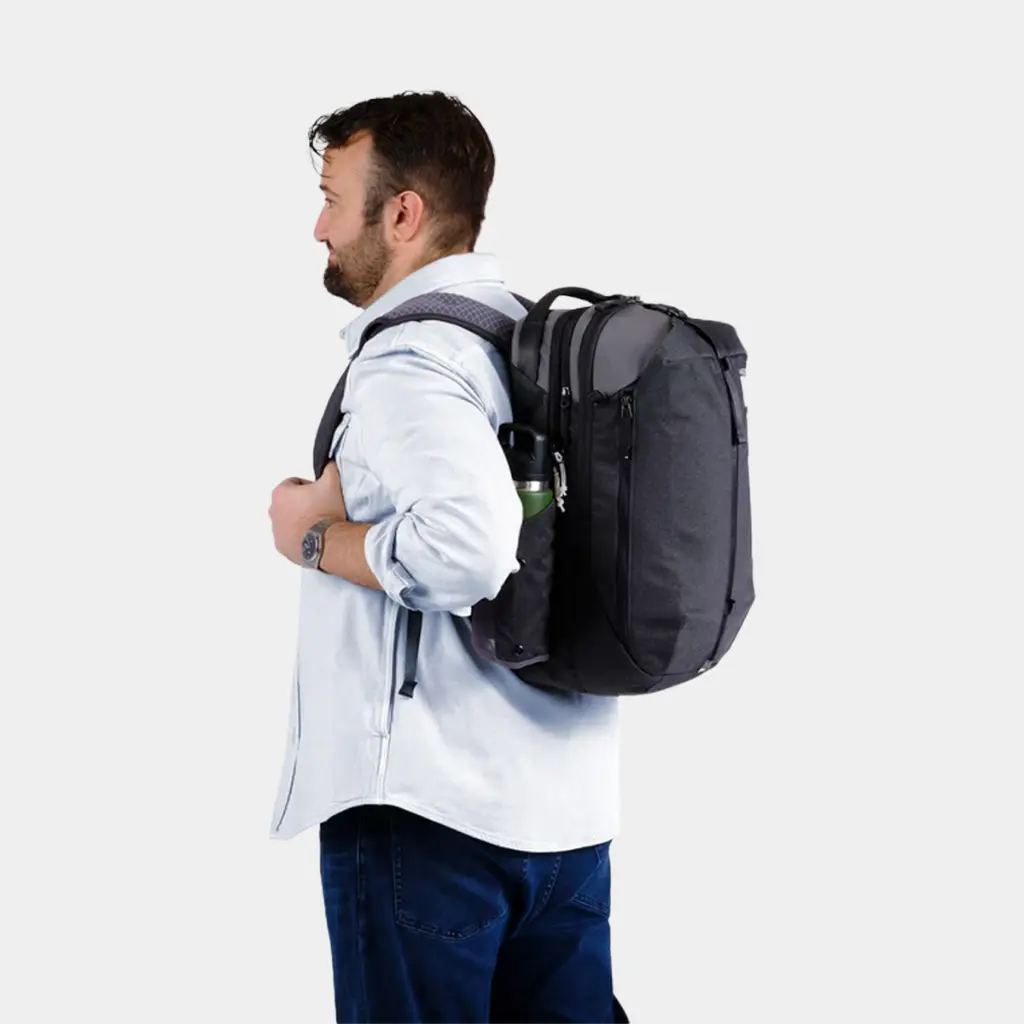 Vantage Overnight 30L Endless Promise Black