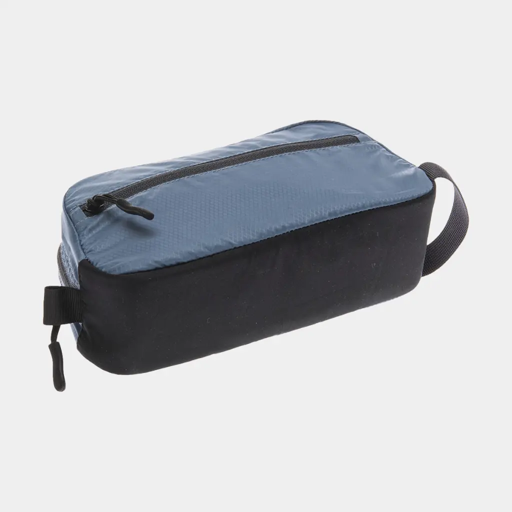 On The Go Toiletry Kit Light S Ash Blue