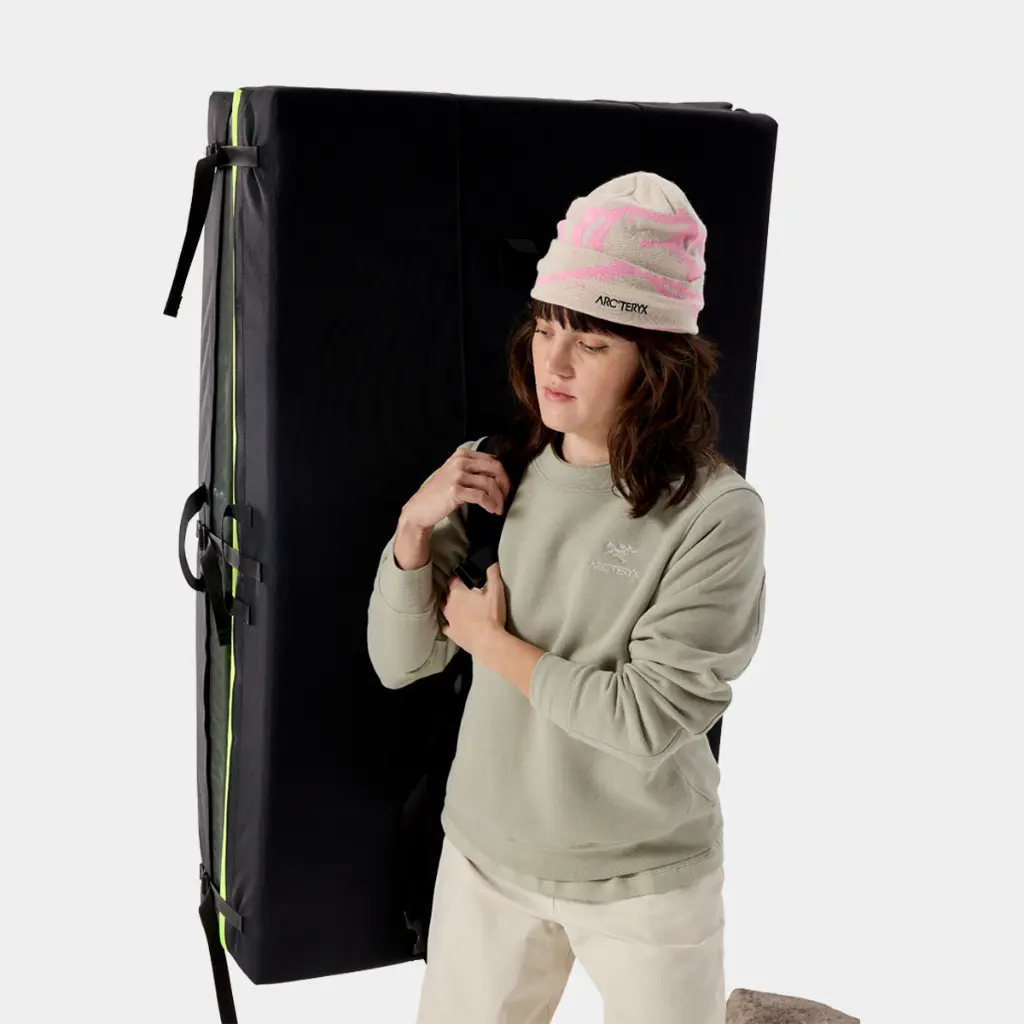 Emblem Fleece Crew Women Habitat