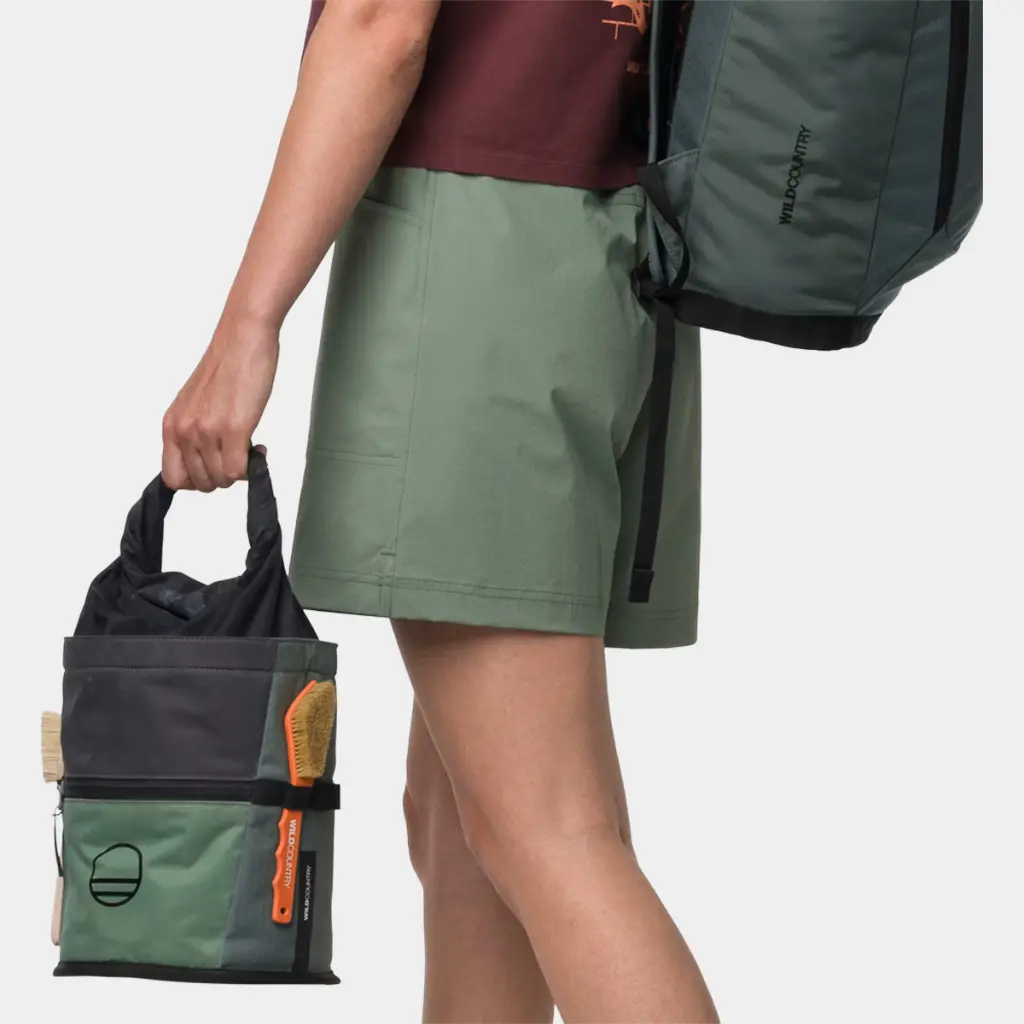 Movement Short Women Hedge Green