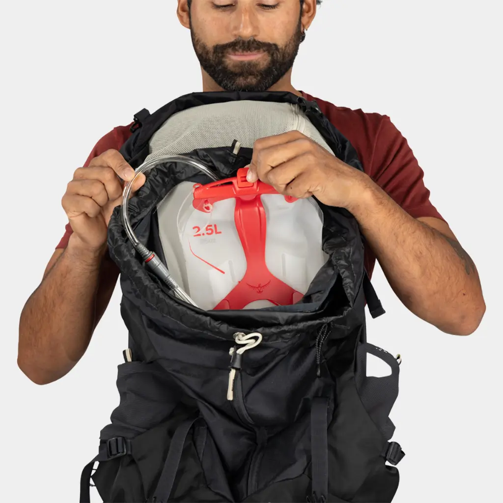 Stratos 36 Raven Black