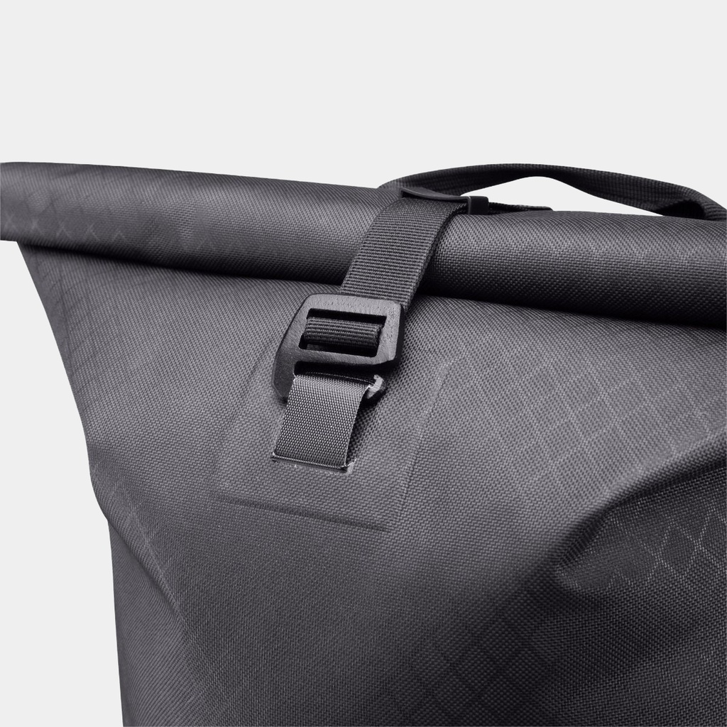 Daypack Metrosphere 21L Black / Embossed