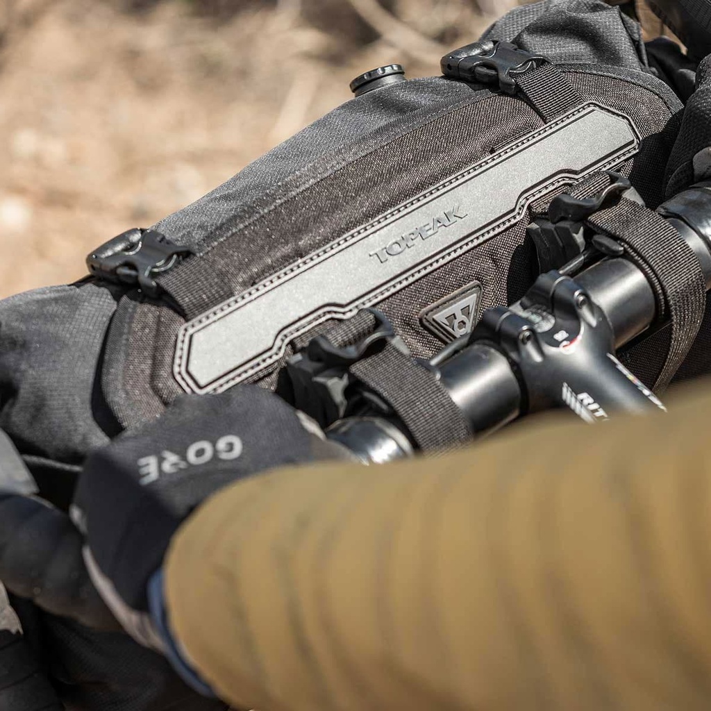 FrontLoader 8L Black